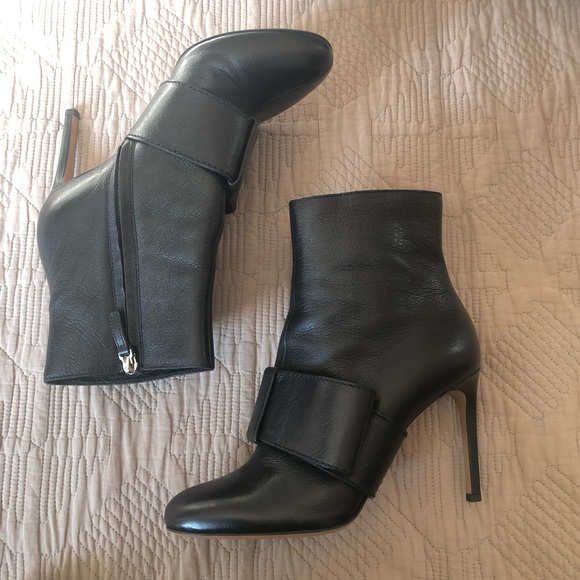 Valentino Garavani leather black ankle boots with bow size EU 38 US 7.5 - Picture 4 of 17